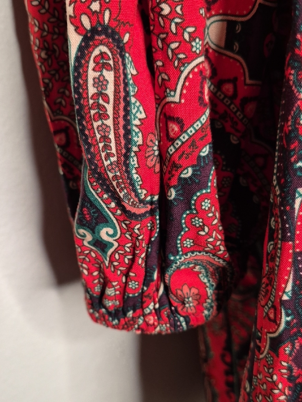 Zara Red Paisley Mini Dress with Black Accents - Picture 6 of 11